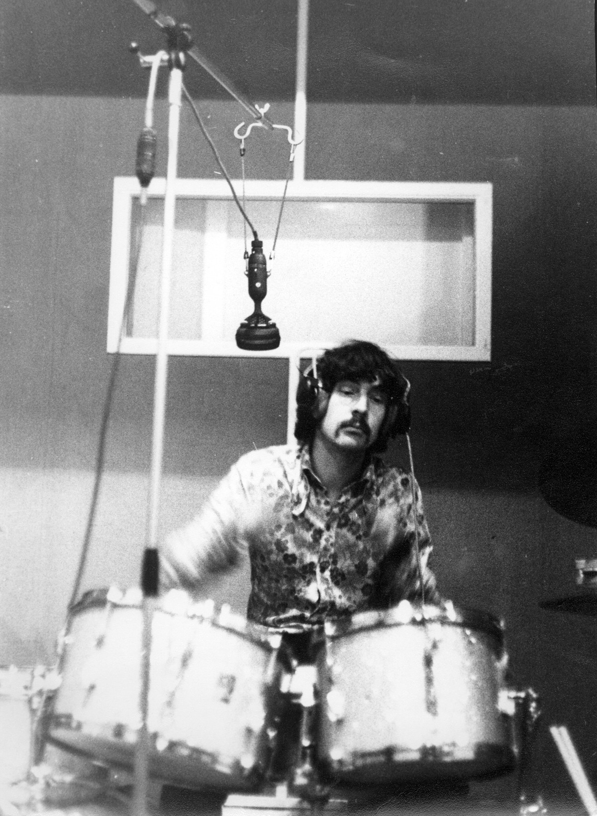 Trampas Mucho bien bueno Explicación Nick Mason: Behind the Scenes with Pink Floyd drummer | Tape Op Magazine |  Longform candid interviews with music producers and audio engineers  covering mixing, mastering, recording and music production.